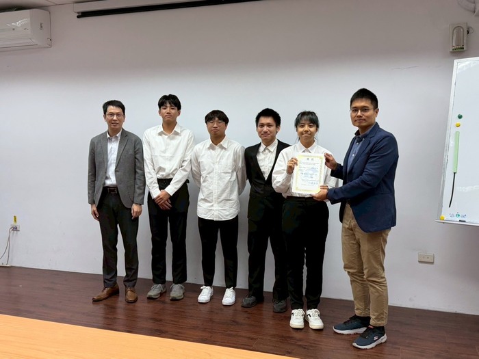 114年12月3日舉辦大四專題成果發表會!圖片