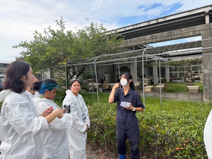 1150729雅琇老師帶領關島大學師生來訪系上交流及參訪院上實習場區!圖片