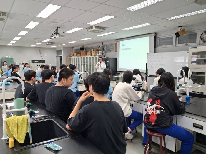 1141218歡迎新北市立海山高中來訪,進行一日大學生體驗課程!圖片