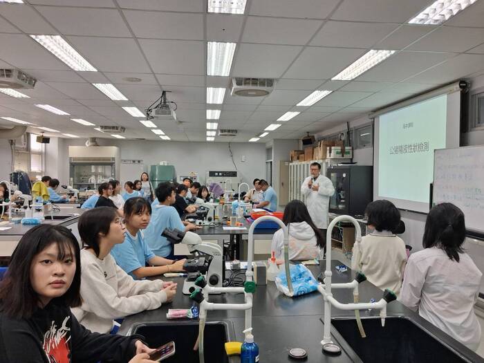 1141218歡迎新北市立海山高中來訪,進行一日大學生體驗課程!圖片